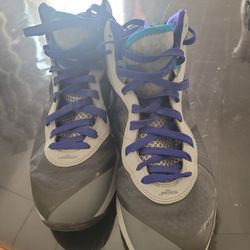 Nike lebron 8v /2 Hornets 429676-001 Men's Sneakers Size 9.5/10