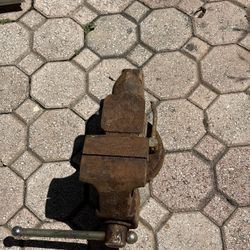 Vintage columbiam Bench Vise
