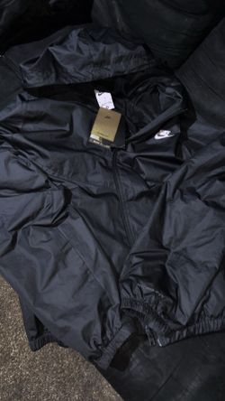 Nike storm-FIT windbreaker jacket