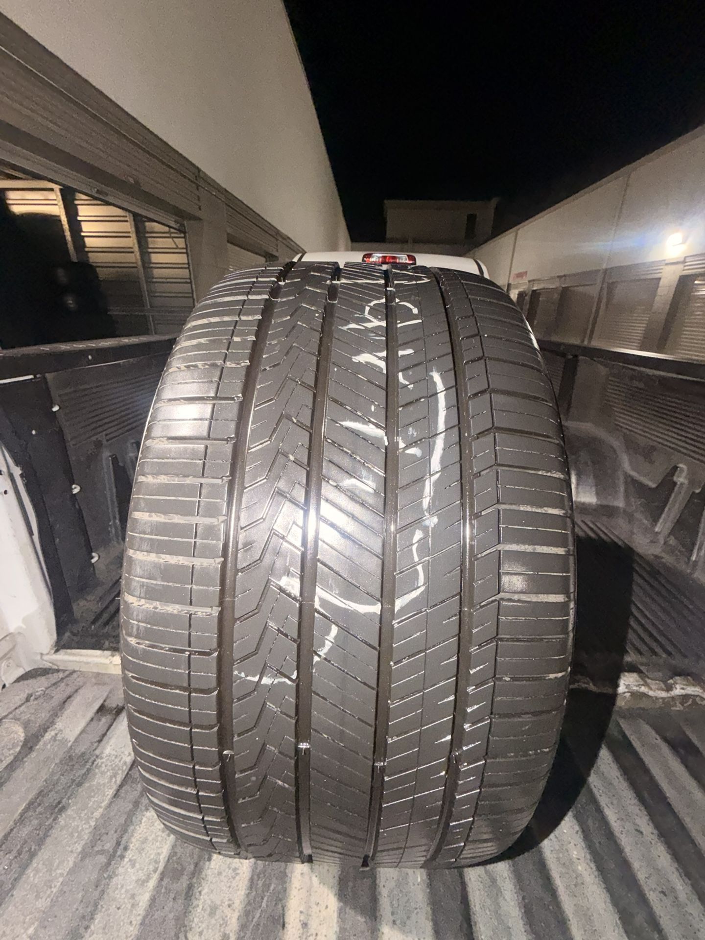 315/35/20 Hankook Ventus S1AS 80-90% Tread (1)