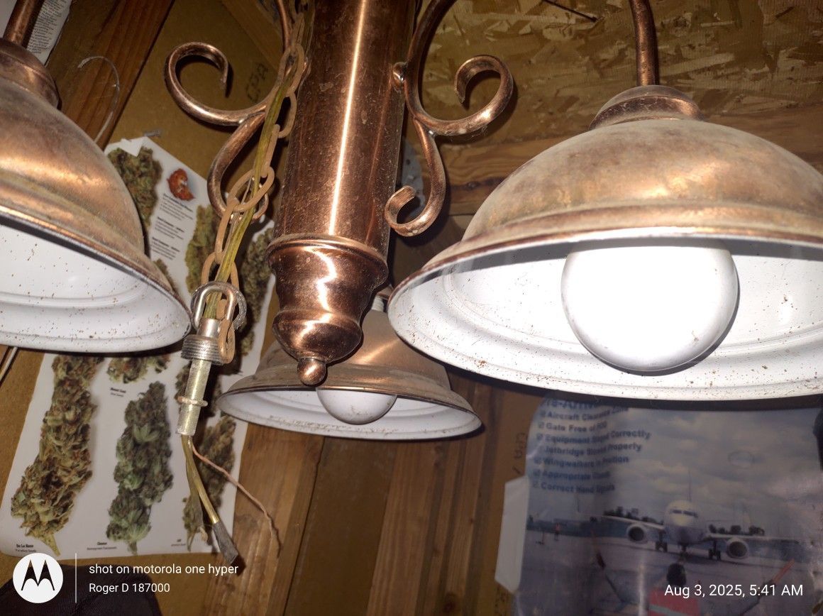 3 Headed Bronze Lamp