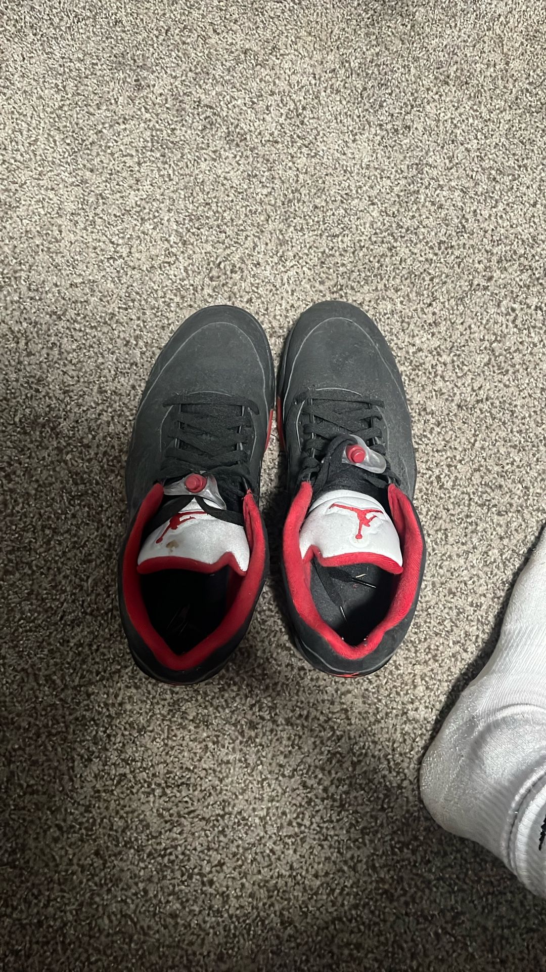 Lightly Worn Jordan’s Men’s Size 10.5