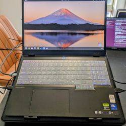 Like New Lenovo Legion 5i - 15" OLED, RTX 5060, 32GB RAM + Extras