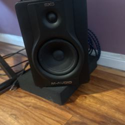 BX5 M- Audio speakers