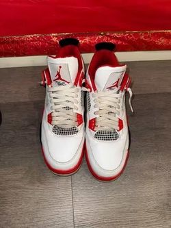 Jordan 4 Size 9.5