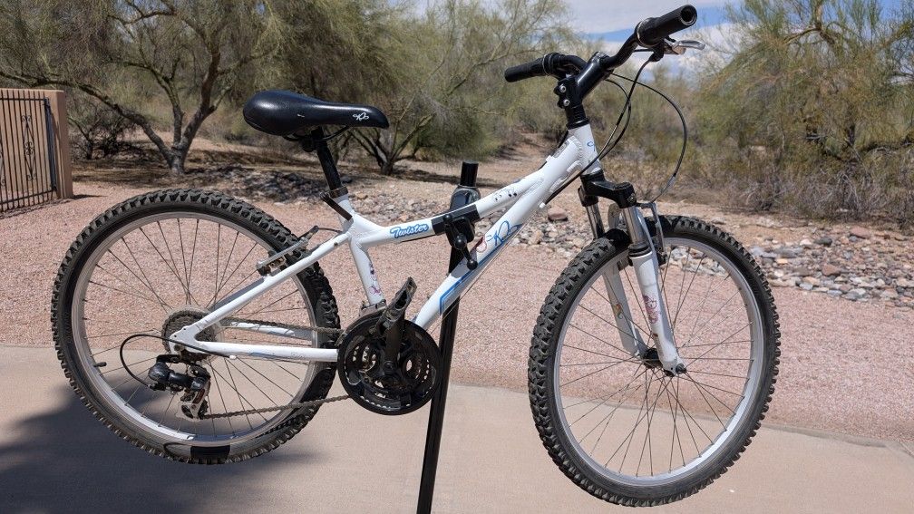 K2 Twister Girls Mountain Bike 24