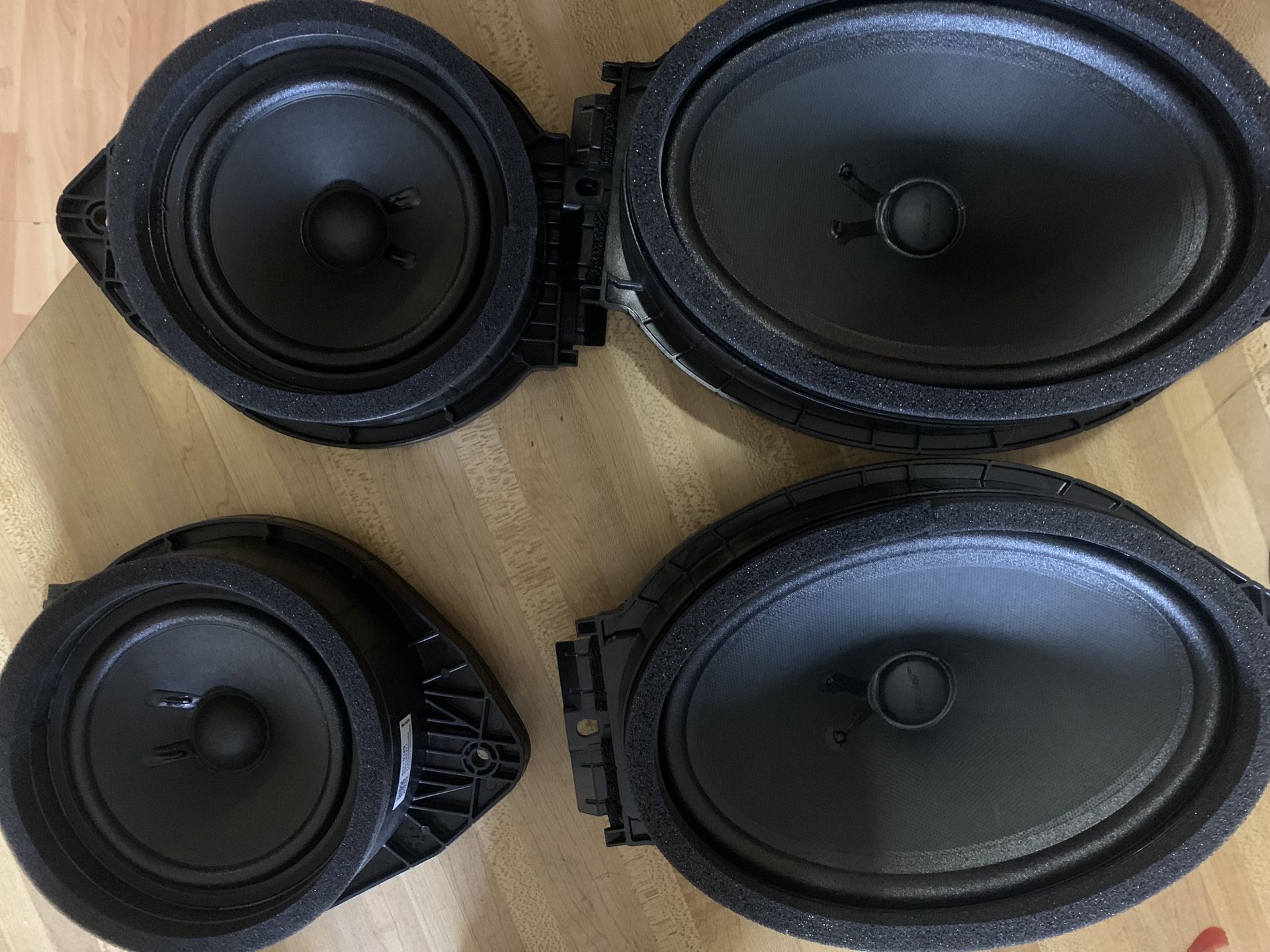 Bose Speakers With Amp Set