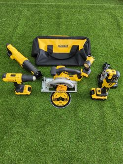 DeWalt 20V 5-Piece Cordless Tool Kit