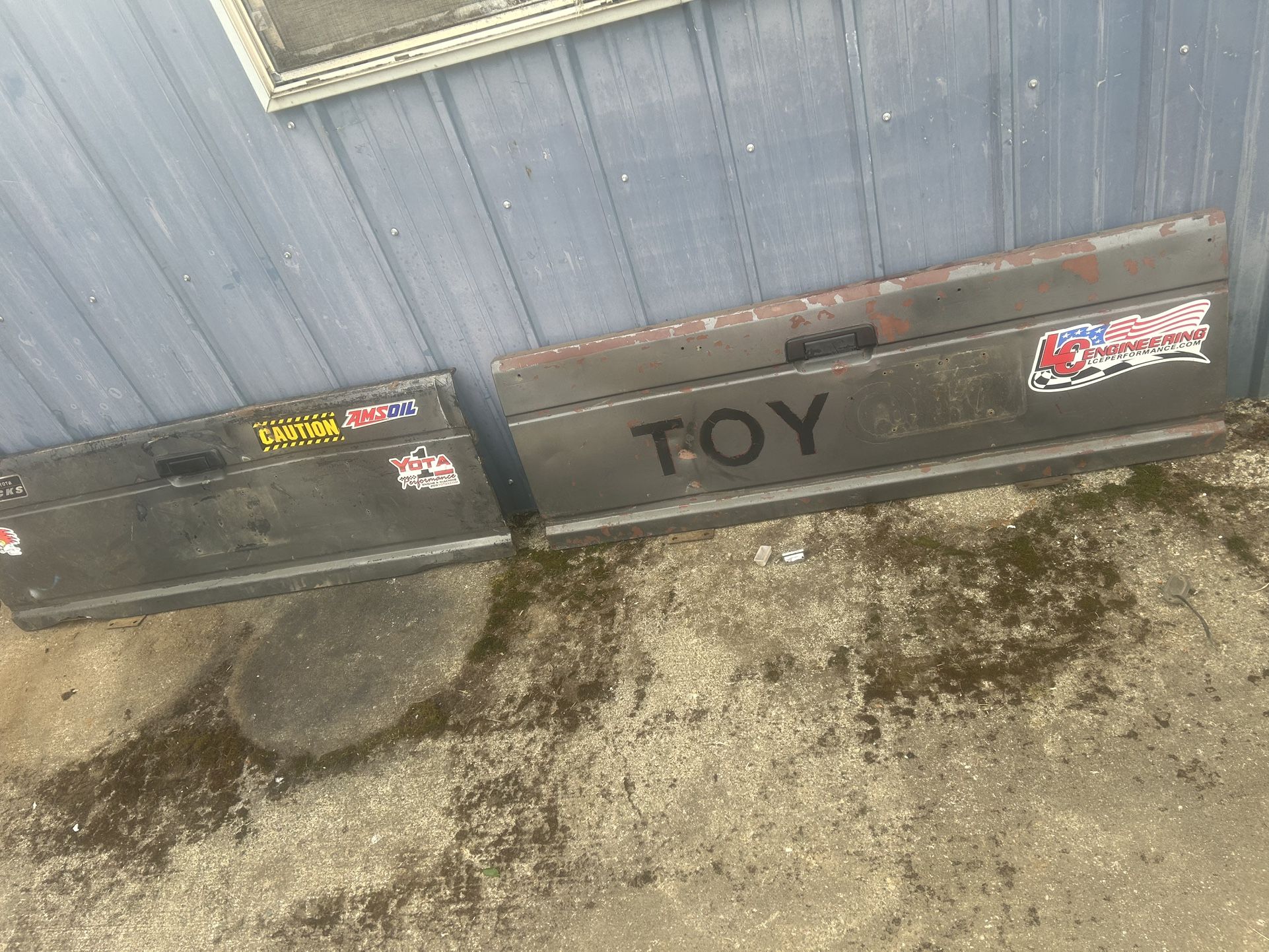 84-88 Toyota Tail Gate 