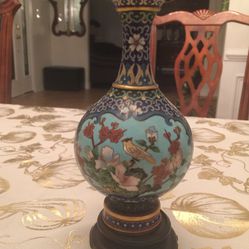 Colored enamel on porcelain (瓷底珐琅彩）chinese antique