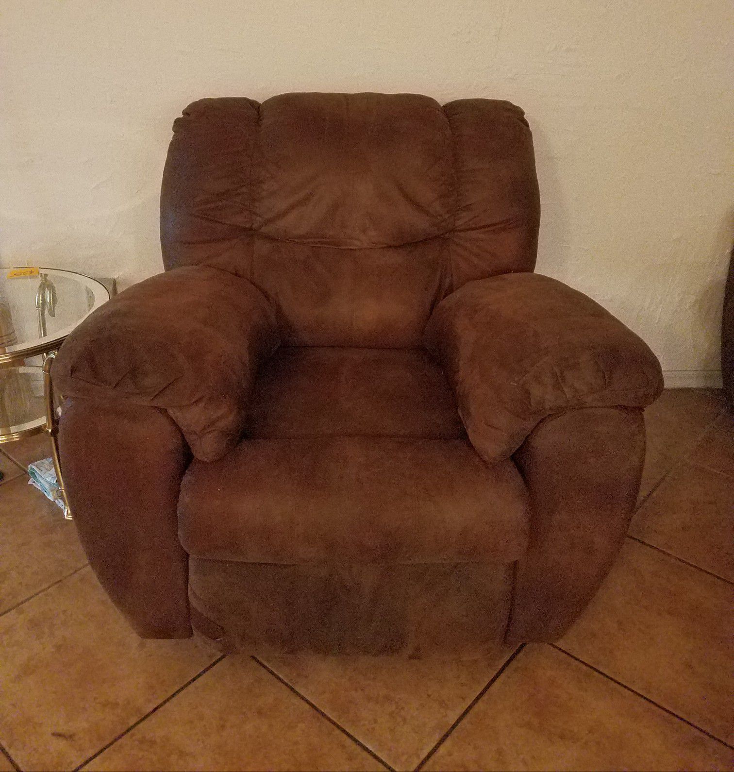 FREE RECLINERS