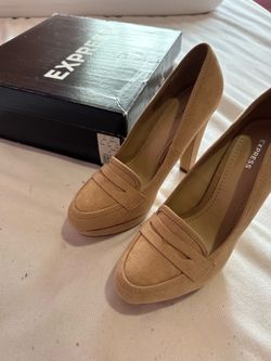 Express tan suede high heels size 8