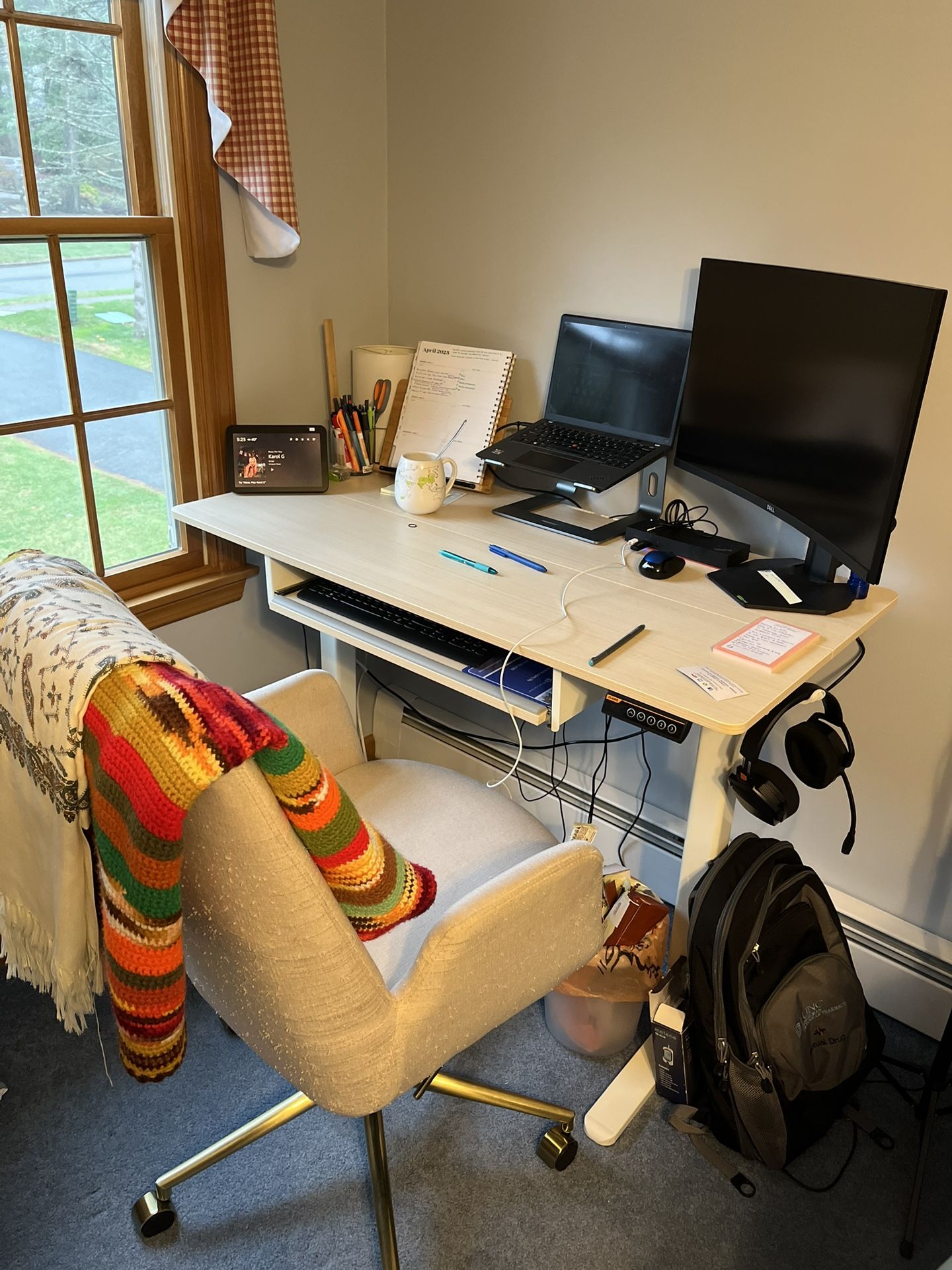 27 Inch Dell monitor curved