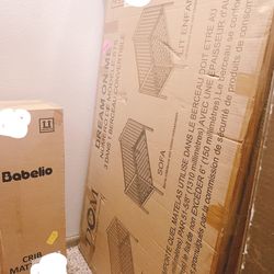 Dream On me 3 in 1 Convertible Crib And Babelio mattress