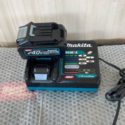 Makita  XGT 40v-4.0 Ah  Battery  W /charger 
