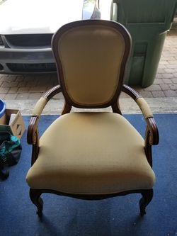 GENUINE VICTORIAN STYLE WOOD CHAIR