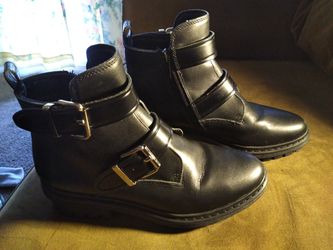 ALDO Black Chunky 2 Buckle Moto Ankle Boots NEW Womens size 7