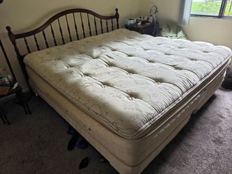 Premium Sealy Posturepedic king size pillow top mattress and low profile box spring, Cherry spindle headboard, heavy duty steel frame three sets of sh