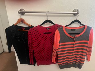 Women’s tops, cardigans, light pants size small