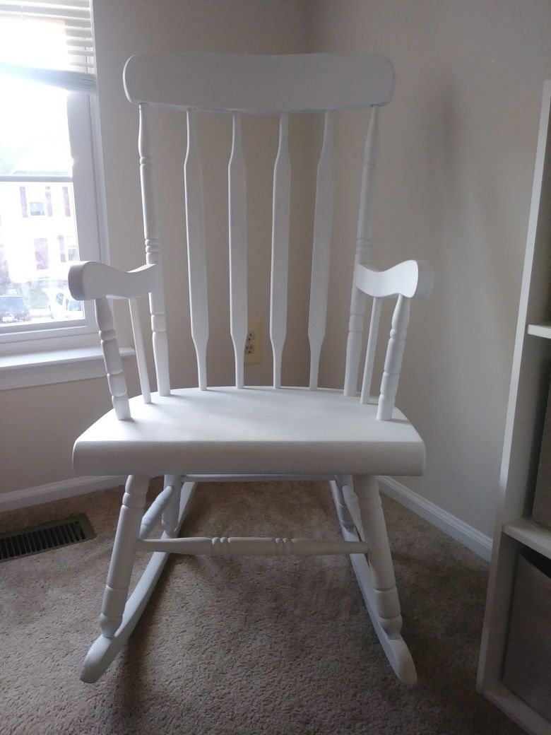 Rocking chair matt white