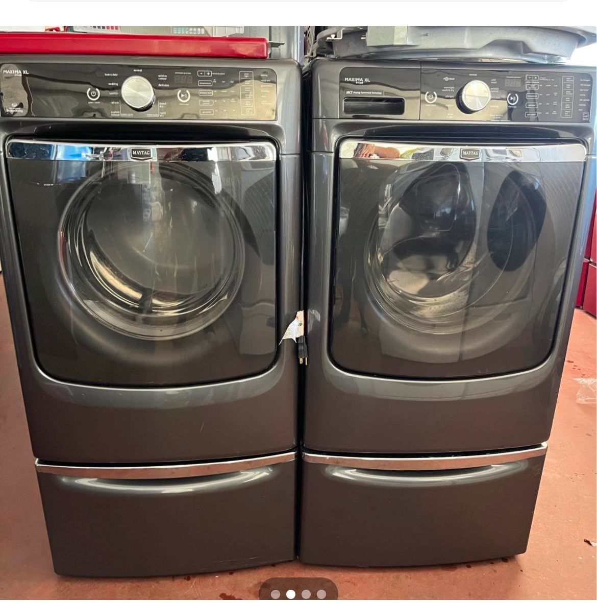 Maytag Washer And Electric Dryer W/pedestal