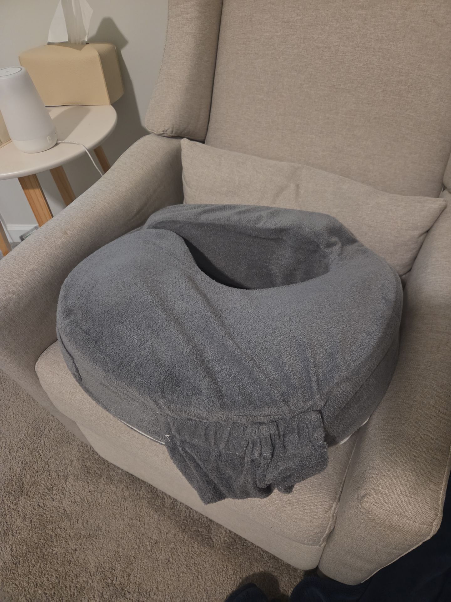 Breastfeeding pillow