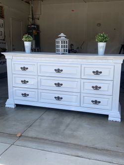 Dresser
