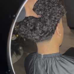 Barber  Chair(apple valley)