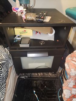Night stands / matching ikea