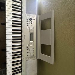 Yamaha YPT-360 Piano