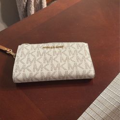 Michael Kors Wristlet