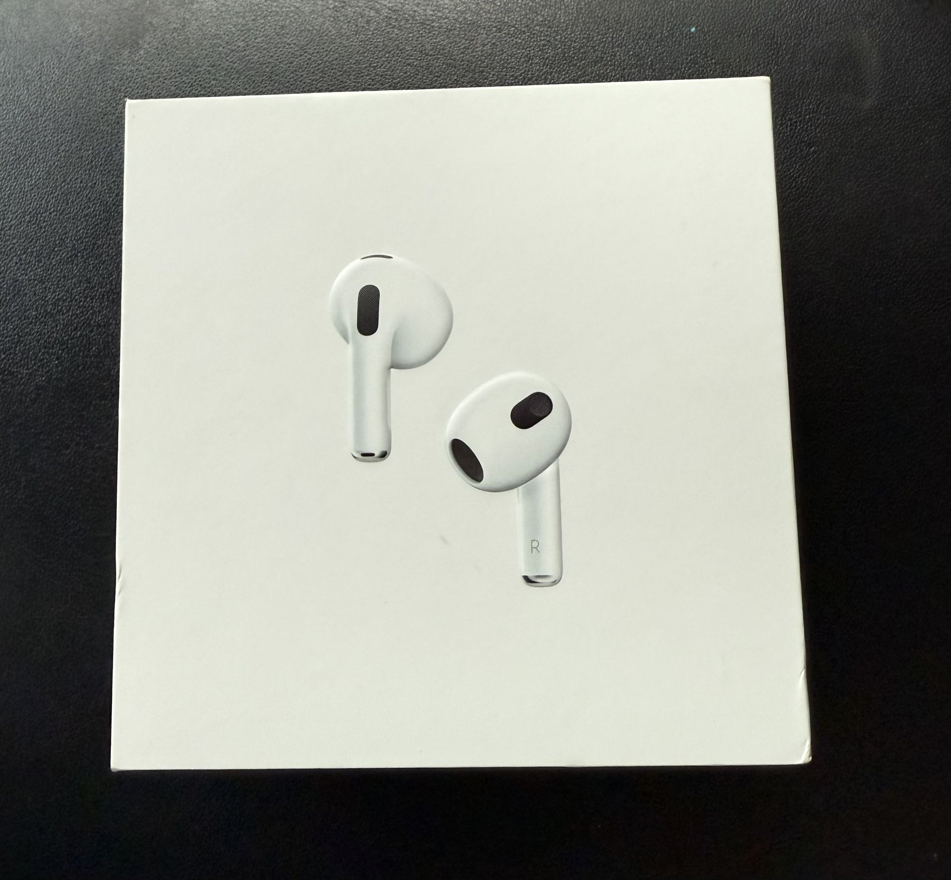 Airpods 3rd Generation (Wireless Charging Case)