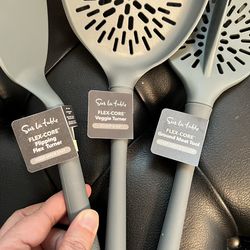 New Sur La Table cooking utensils Set of 3 (retails over $30)