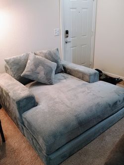 Sealy memory foam lounger