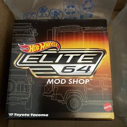 Hot Wheels Elite 64 Collectors 2017 Toyota Tacoma Mod Shop Set