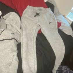 nike tech 
