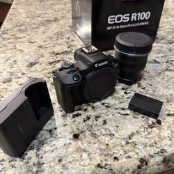 Canon EOS R100