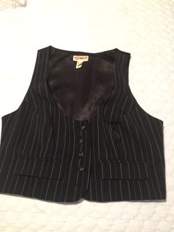 Black vest blouse size M