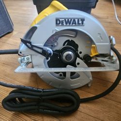DeWalt Corded Saw New