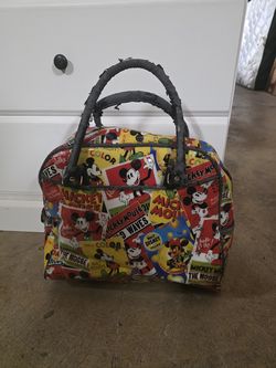 Plastic tote, the surface of the handles are peeling