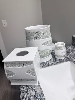 Bathroom decor