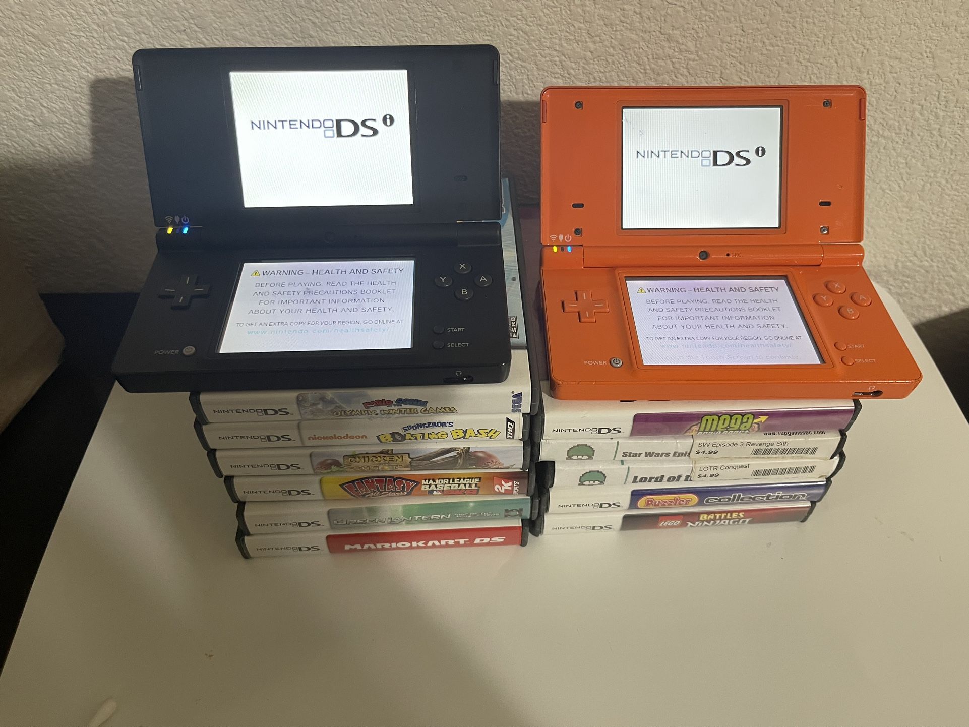 Nintendo DSi Lite + 11 Games 
