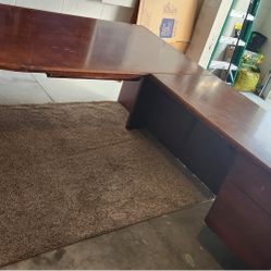 Escritorio de Madera Grande