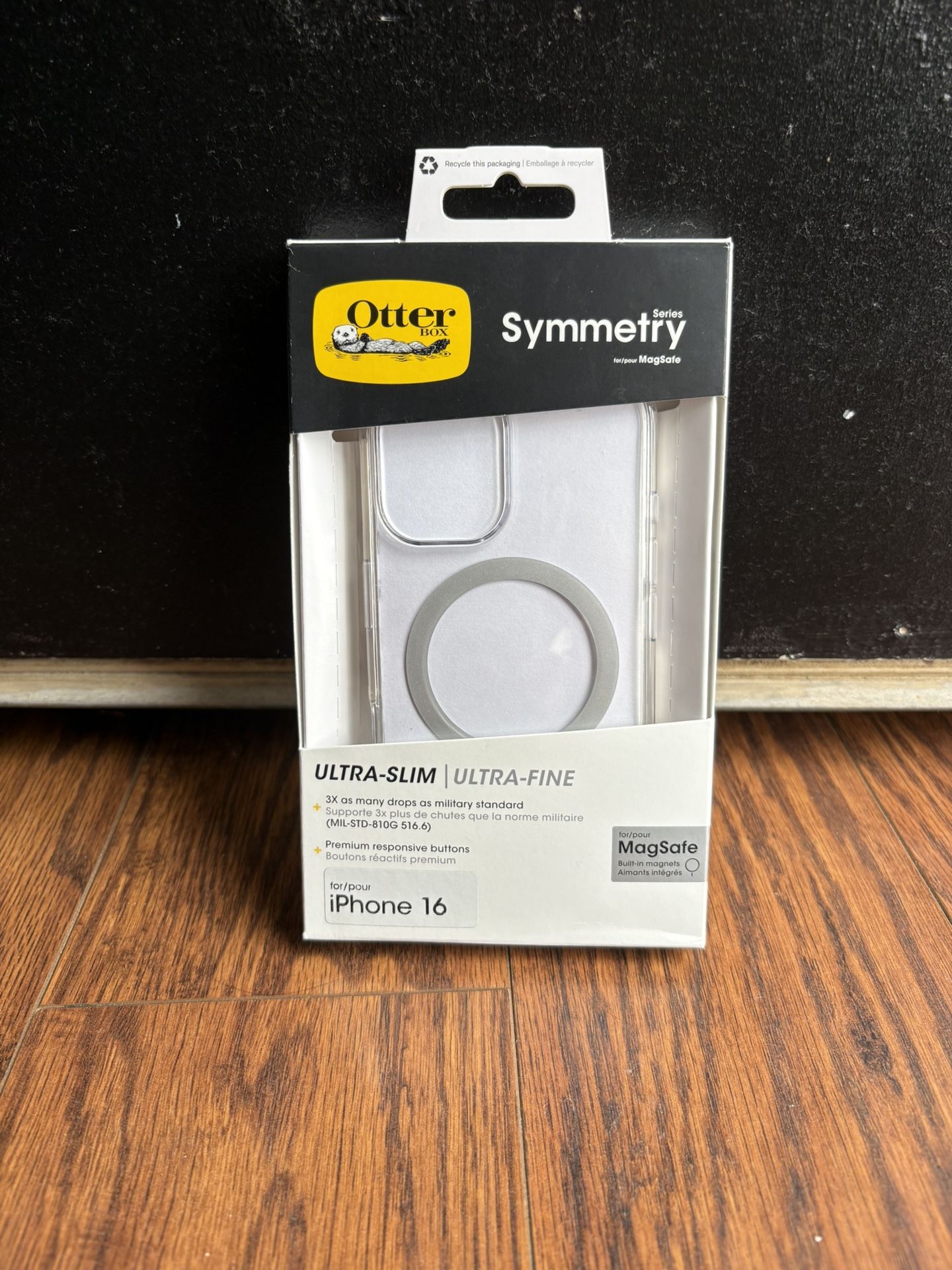 OtterBox Symmetry Series Clear MagSafe Case for iPhone 16