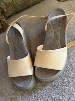 Nude wedges
