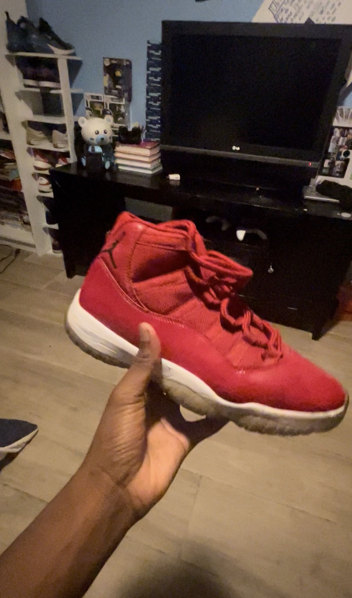 Jordan 11 Red