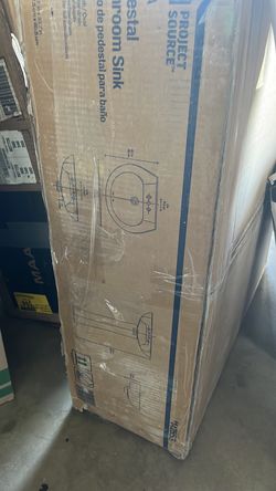 Brand new pedestal sink