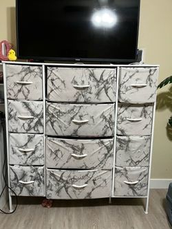 Dresser & nightstand