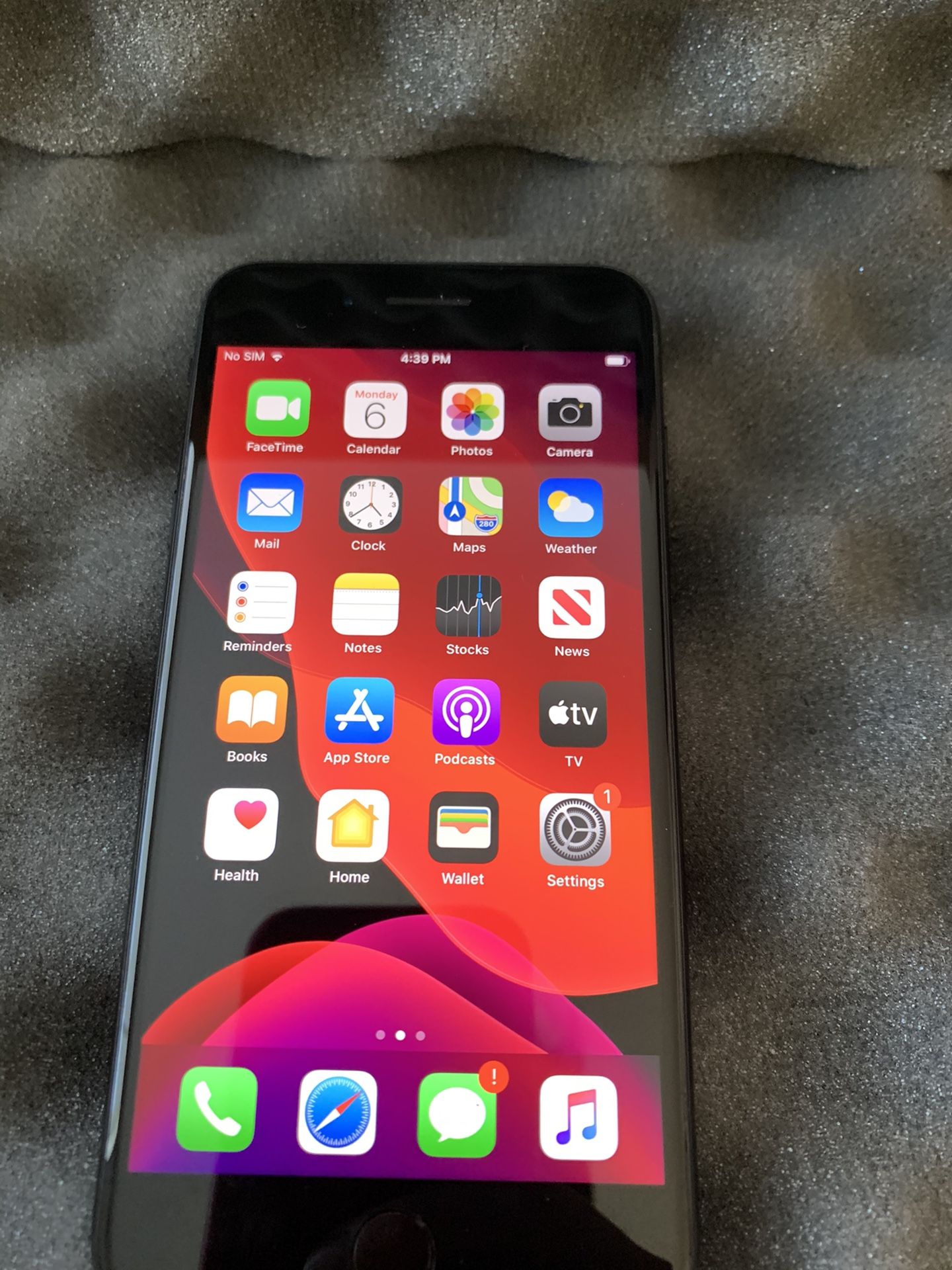 Iphone 7 plus Jet black ANY CARRIER 128GB