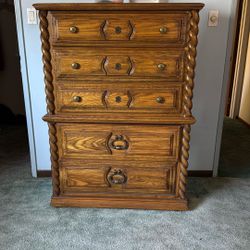 3 Pieces Dresser , Deesser with Mirror  and Night Stand 